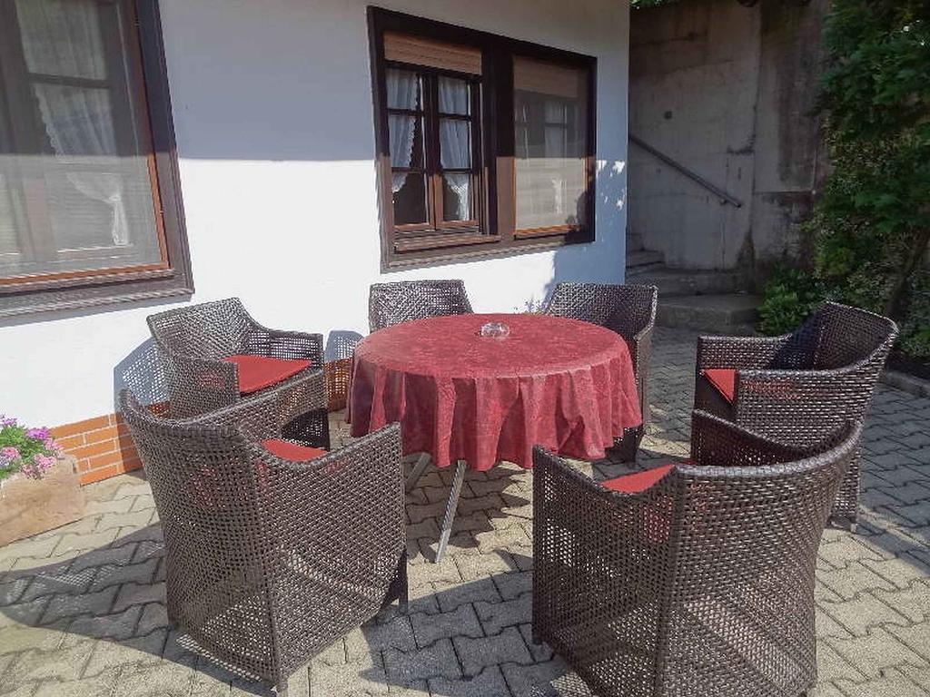 Uhlhof Apartment Neuenbach Exterior photo